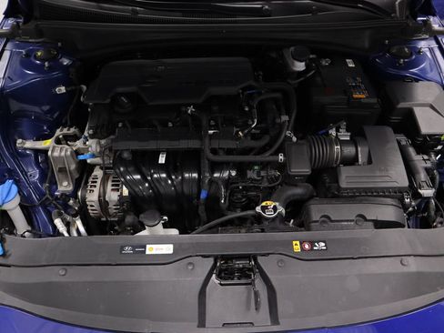 Used 2025 Hyundai Elantra SEL FWD image 18