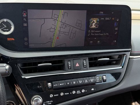 Used 2022 Lexus ES 350 F Sport w/ Accessory Package 2 FWD image 17