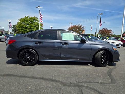 Used 2023 Honda Civic Sport image 3