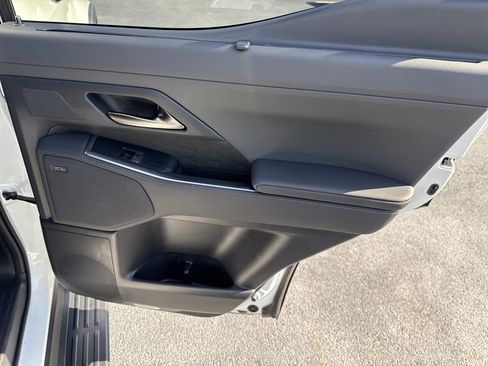 Used 2025 Lexus GX 550 image 33