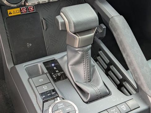 Used 2025 Toyota Tacoma Trailhunter image 21