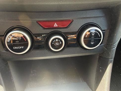 Used 2021 Subaru Crosstrek 2.0i AWD/4WD image 10