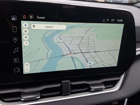 New 2026 Chevrolet Equinox LT w/ Convenience Package II image 16