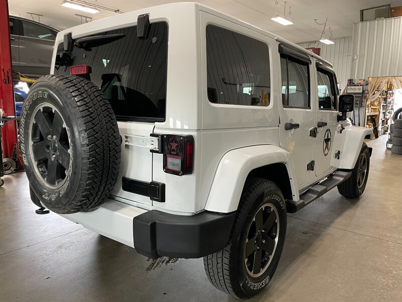 Used 2012 Jeep Wrangler Unlimited Sahara AWD/4WD image 5