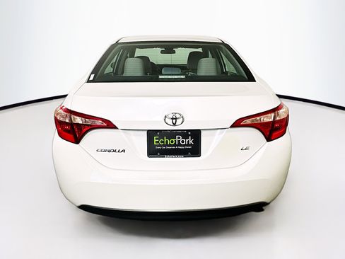 Used 2018 Toyota Corolla LE image 7