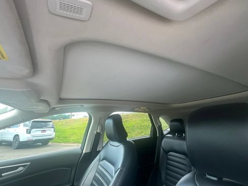 Used 2022 Ford Edge SEL AWD/4WD image 8