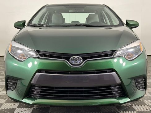 Used 2015 Toyota Corolla LE image 2