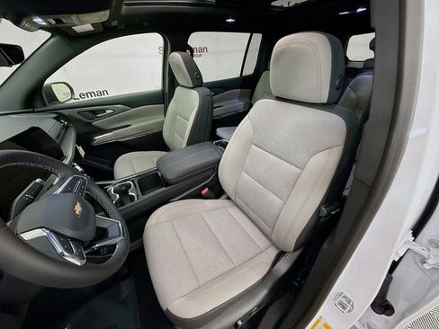 New 2026 Chevrolet Traverse LT w/ Sun and Wheel Package image 22