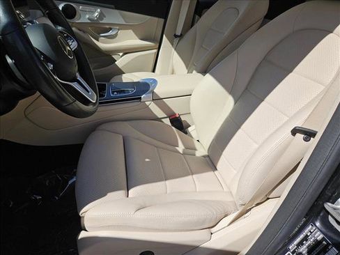 Used 2022 Mercedes-Benz GLC 300 GLC 300 image 15