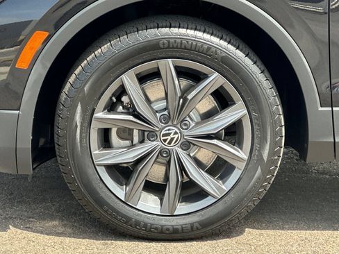 Used 2022 Volkswagen Tiguan SE FWD image 27