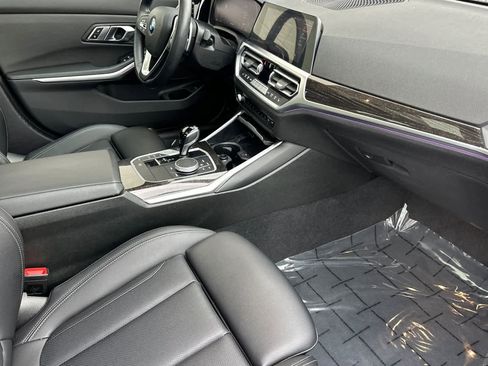 Certified 2022 BMW 330i Sedan w/ Convenience Package image 16