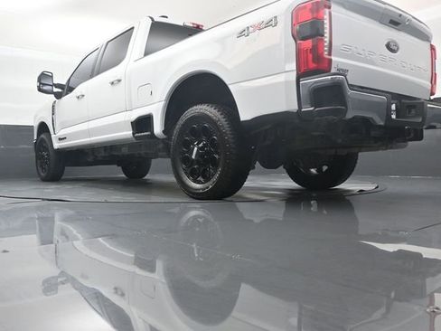 Used 2024 Ford F250 Lariat image 41