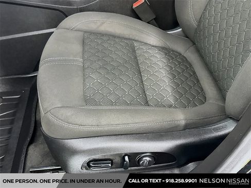 Used 2020 Chevrolet Blazer LT image 18