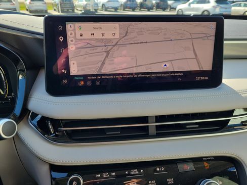 Used 2026 INFINITI QX60 Luxe w/ Family Package AWD/4WD image 25