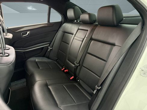 Used 2014 Mercedes-Benz E 350 Sedan image 23