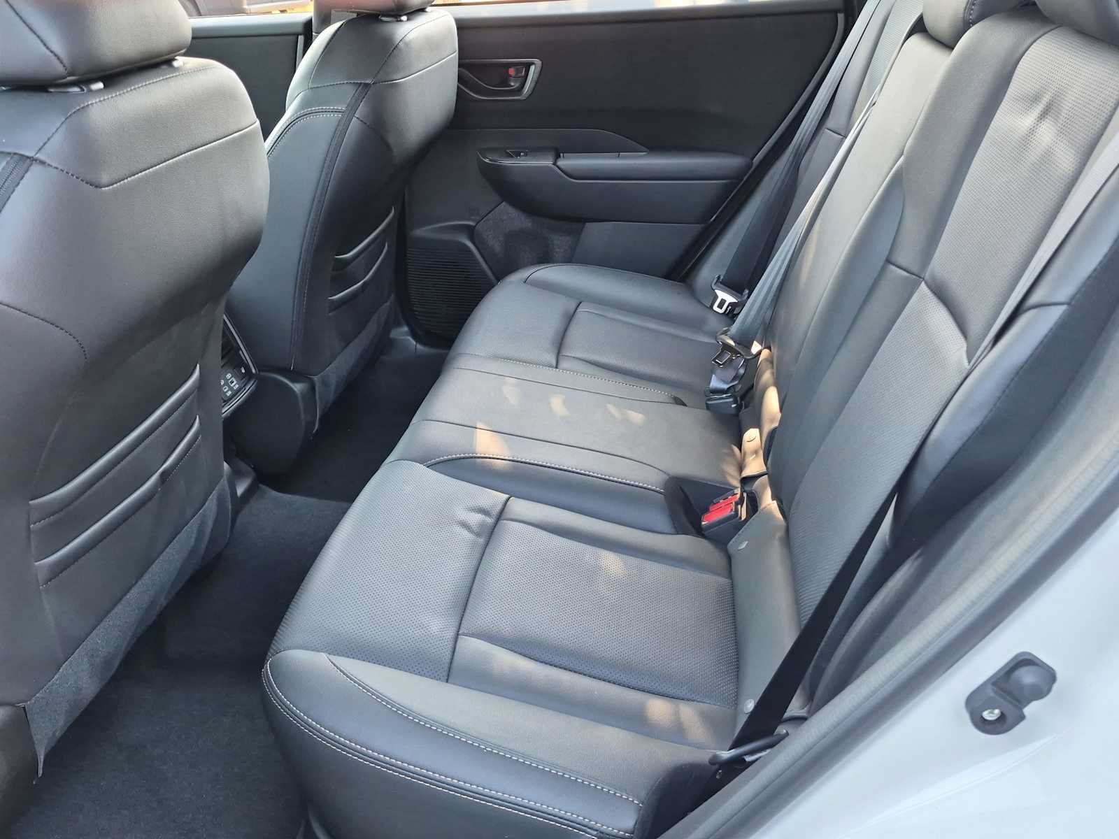 Used 2026 Subaru Outback Limited AWD/4WD image 19