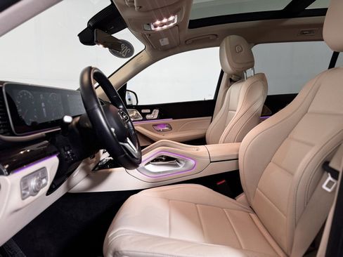 Used 2022 Mercedes-Benz GLS 450 4MATIC image 17