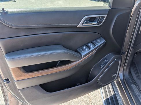 Used 2019 GMC Yukon XL Denali w/ Open Road Package AWD/4WD image 11
