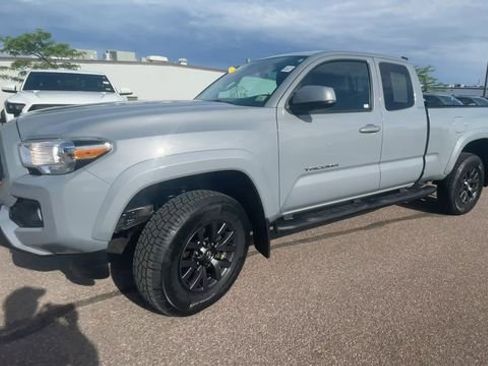 Certified 2021 Toyota Tacoma SR5 AWD/4WD image 6
