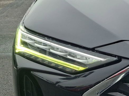 Certified 2022 Acura MDX SH-AWD w/ Advance Package image 9
