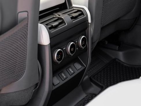 New 2026 Land Rover Defender 110 X-Dynamic SE AWD/4WD image 47