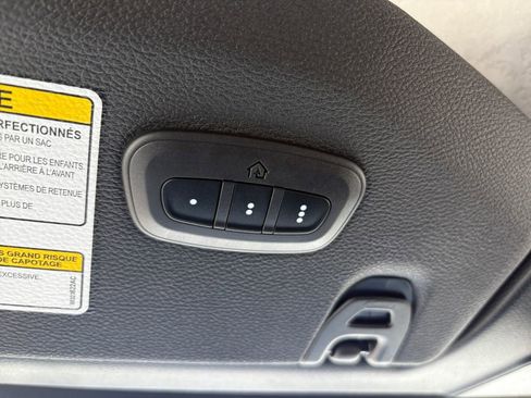 Used 2021 Jeep Wrangler Unlimited Sahara w/ Cold Weather Group AWD/4WD image 24