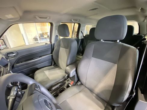 Used 2017 Jeep Patriot Sport w/ Power Value Group image 13