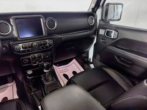 Used 2021 Jeep Wrangler Unlimited Sahara w/ Uconnect 4C Nav & Sound Group AWD/4WD image 23