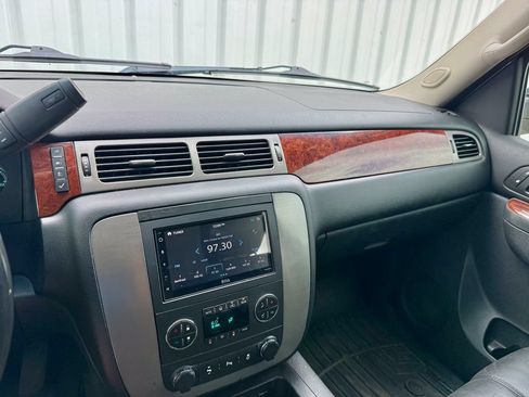 Used 2013 GMC Yukon XL SLT AWD/4WD image 19