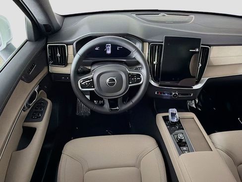 New 2026 Volvo XC90 T8 Plus w/ Protection Package Premier AWD/4WD image 24