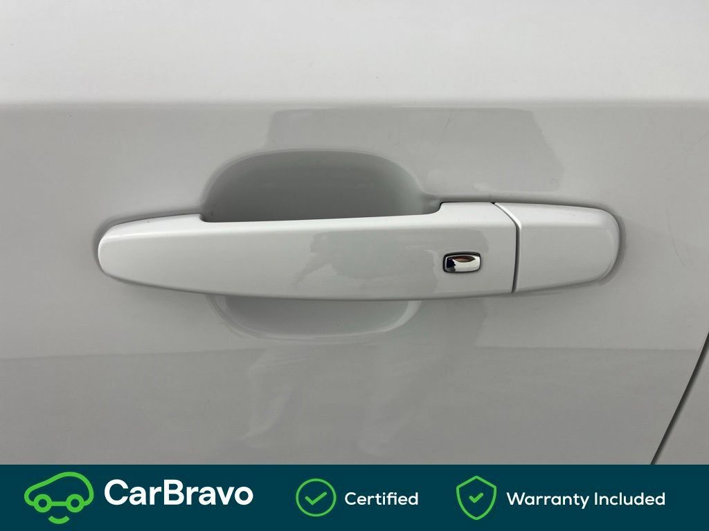 Used 2024 GMC Terrain SLT w/ LPO, Floor Liner Package AWD/4WD image 13