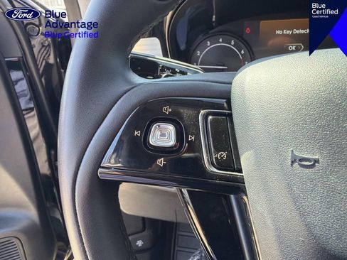 Used 2022 Lincoln Corsair FWD w/ Equipment Group 101A image 18