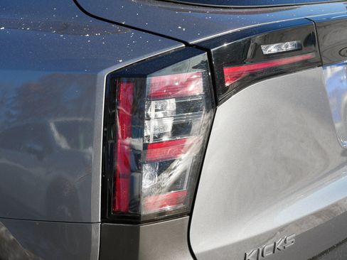 Certified 2025 Nissan Kicks SV w/ SV Premium Package image 17