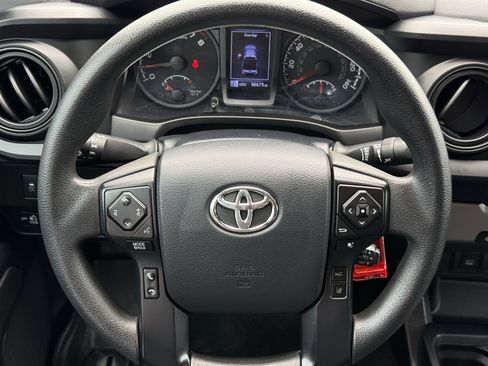 Used 2020 Toyota Tacoma SR image 15