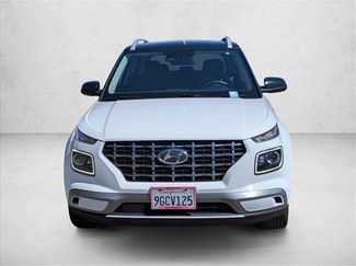 Used 2023 Hyundai Venue Limited FWD video 2