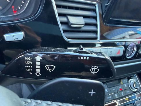Used 2016 Audi A8 L 4.0T image 39