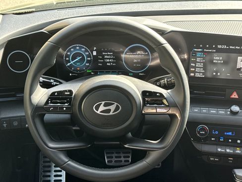 Certified 2025 Hyundai Elantra SEL FWD image 23