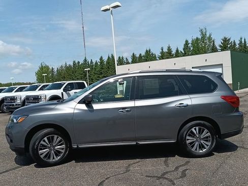 Used 2019 Nissan Pathfinder SV AWD/4WD image 22