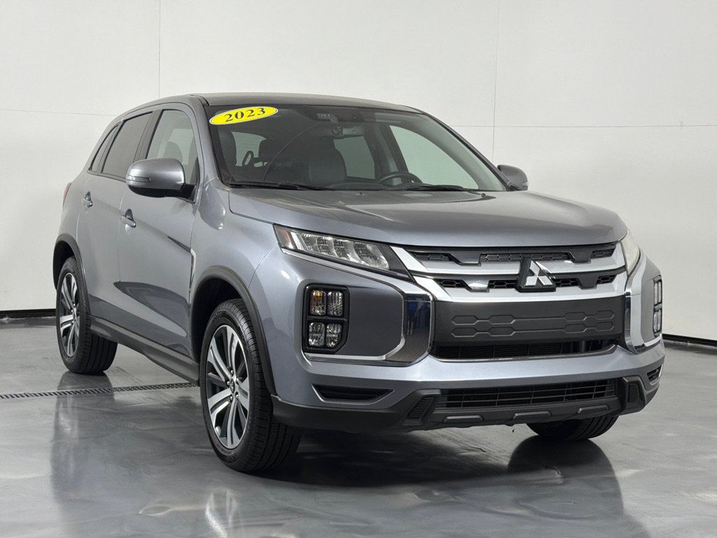 Used 2023 Mitsubishi Outlander Sport SE AWD/4WD image 3