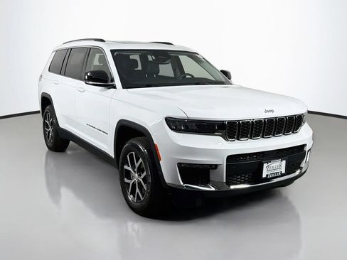 Used 2023 Jeep Grand Cherokee L Limited AWD/4WD image 1