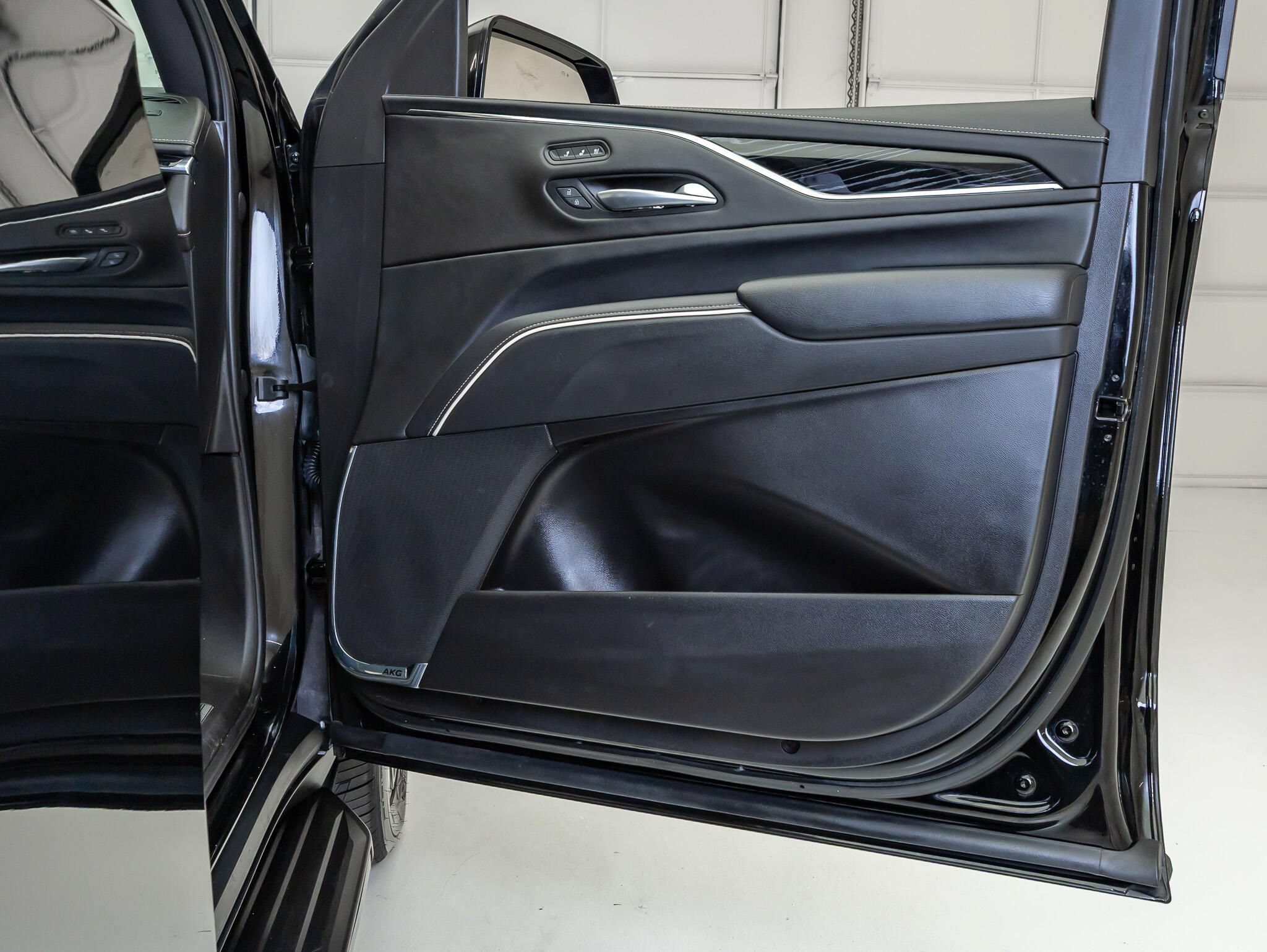 Used 2023 Cadillac Escalade Sport AWD/4WD image 35