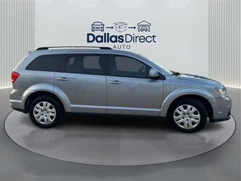 Used 2019 Dodge Journey SE image 5