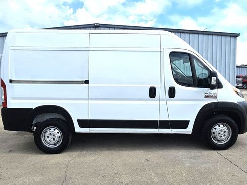 Used 2022 RAM ProMaster 1500 w/ Convenience Group FWD image 4