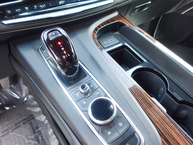 Used 2024 Cadillac Escalade Premium Luxury w/ LPO, Floor Liner Package AWD/4WD image 19