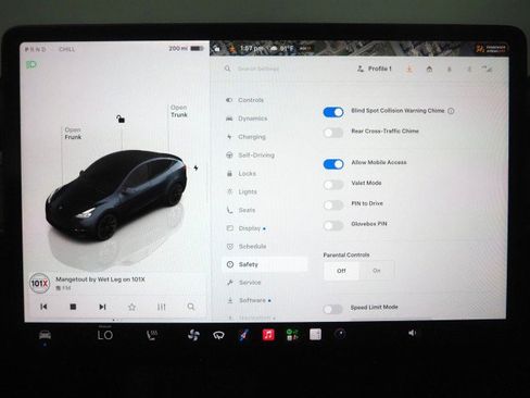 Used 2025 Tesla Model Y Long Range RWD image 32