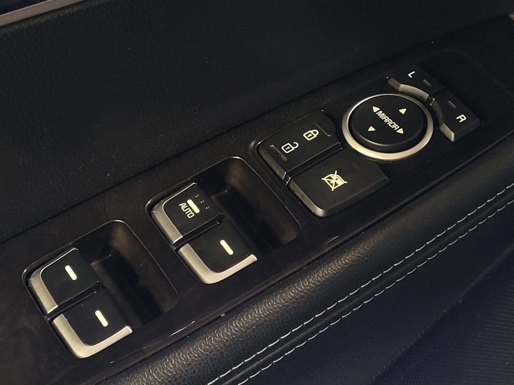 Used 2017 Kia Sorento FWD image 27