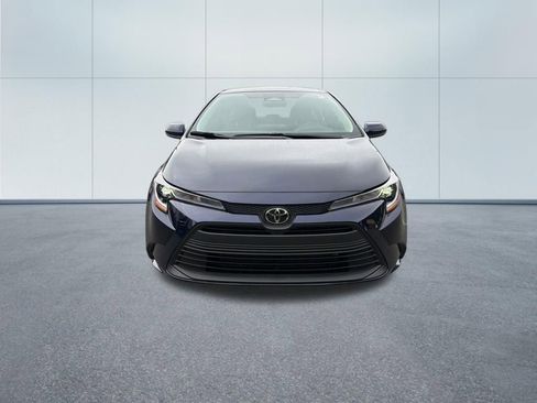 Used 2026 Toyota Corolla LE FWD image 3