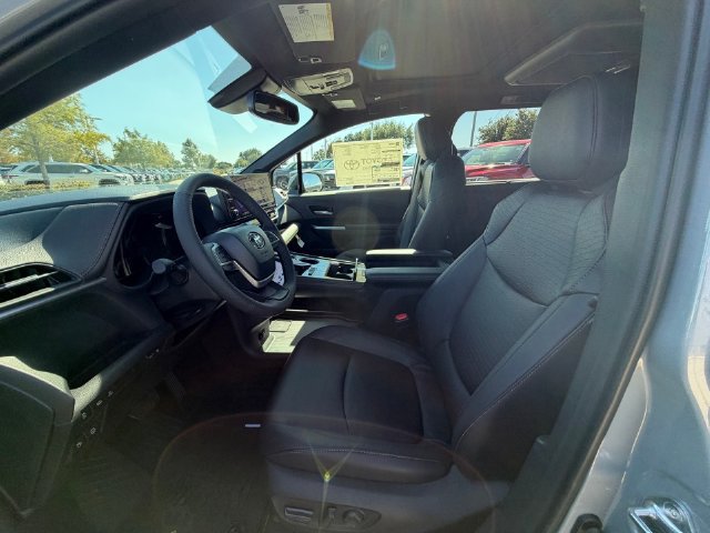 New 2026 Toyota Sienna XLE Woodland Edition AWD/4WD image 10
