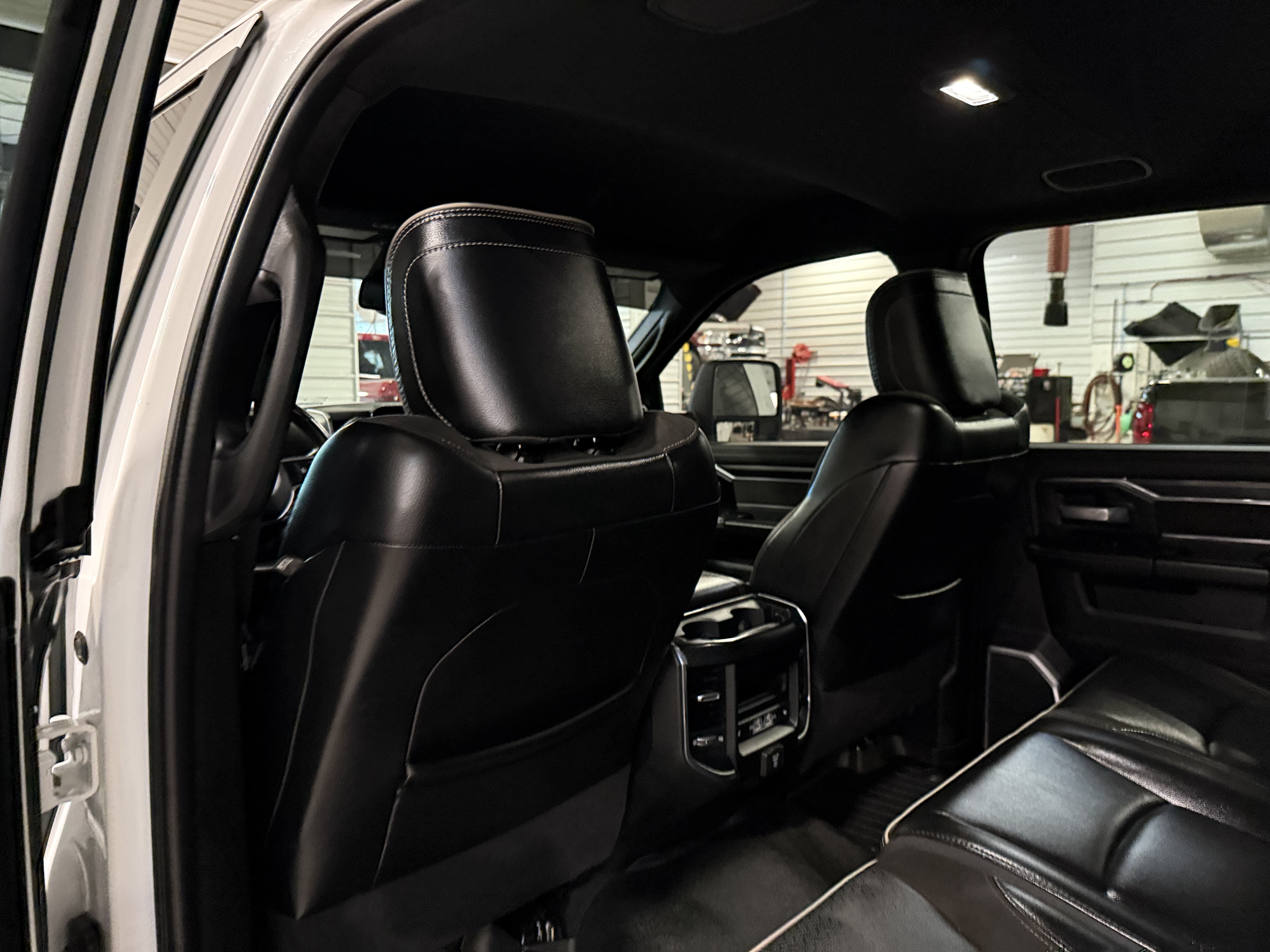 Used 2023 RAM 3500 Laramie AWD/4WD image 35