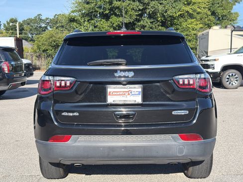 Used 2024 Jeep Compass Latitude AWD/4WD image 19